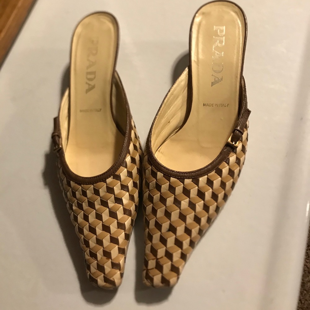 Prada pointy shoes size 6.5